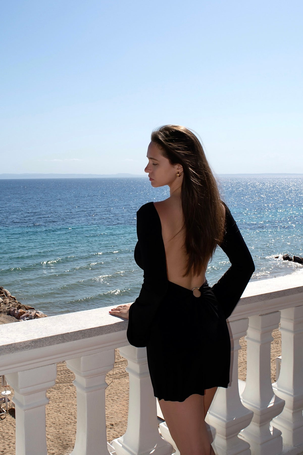ISLAND MUSE MINI DRESS IN BLACK